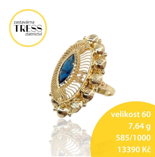 Výrazný zlatý prsten s krásným modrým kamenem 🥰 Najdete v prodejně na Permonu a v e-shopu...
